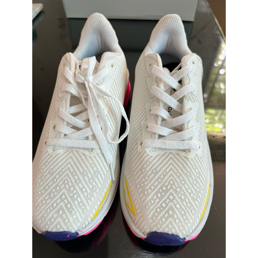 hoka women shoes