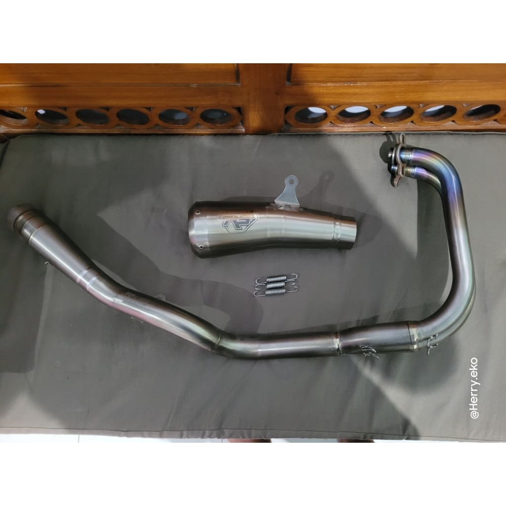 R9 GP TITANIUM NINJA 250FI old