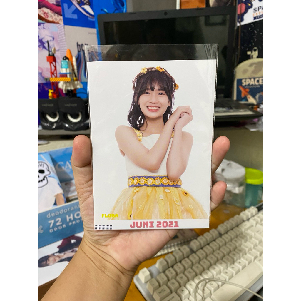 Photopack Lembaran Photo JKT48 Flora Kalender 2021 OFC