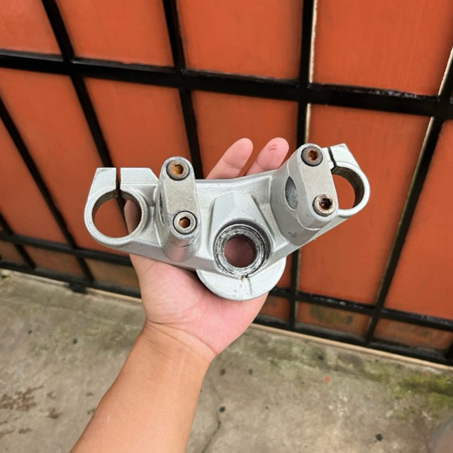 SEGITIGA ATAS VIXION NEW / T ATAS VIXION NEW