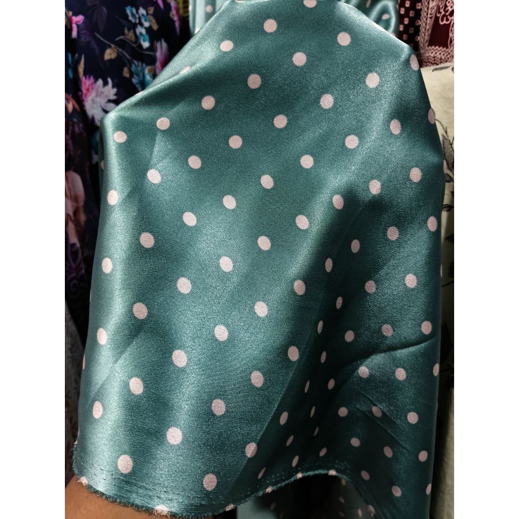 kain armani sillk  polkadot - kain armani - kain polkadot - kain sillk polkadot