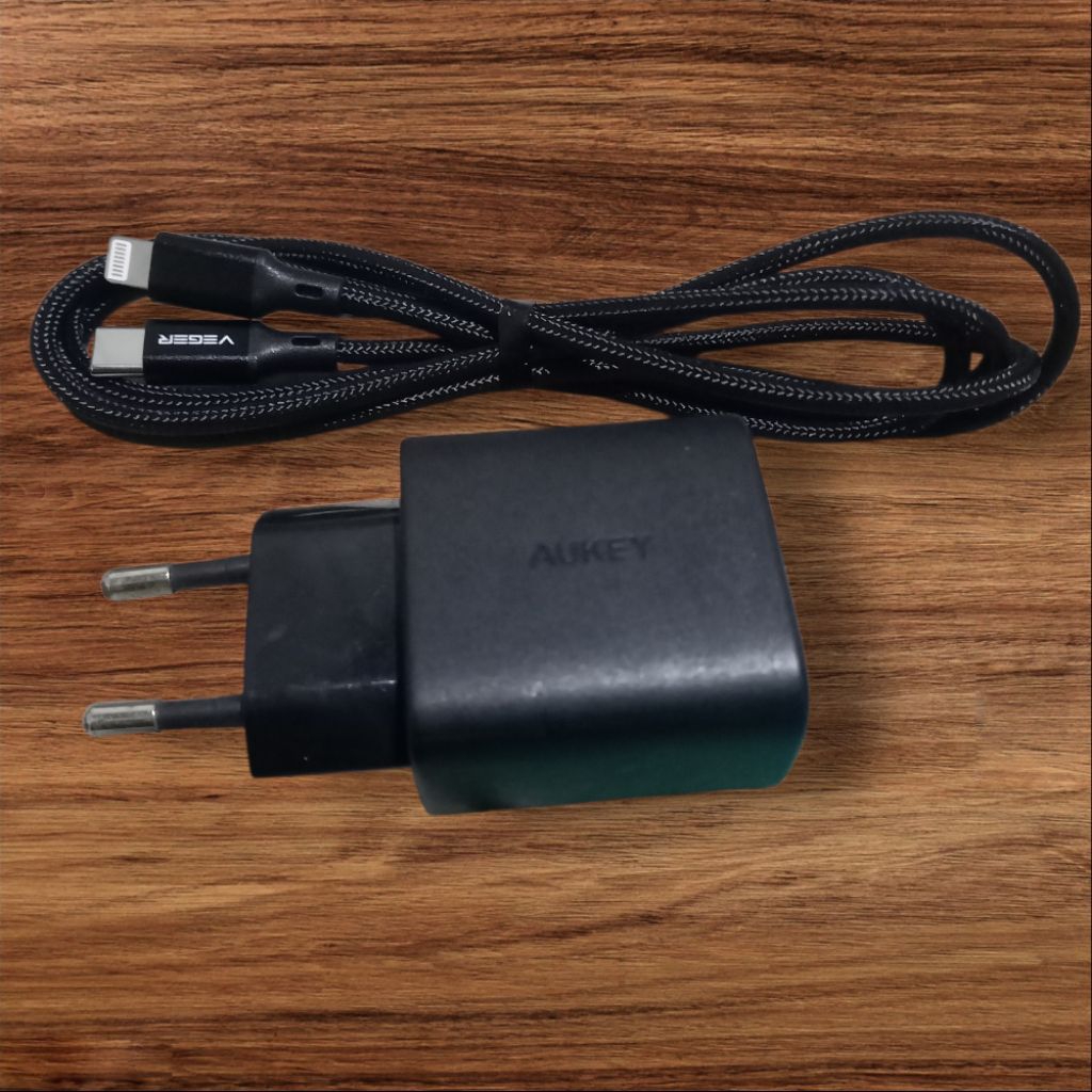 CHARGER AUKEY KABEL VEGER C TO LIGHNING (IPHONE)