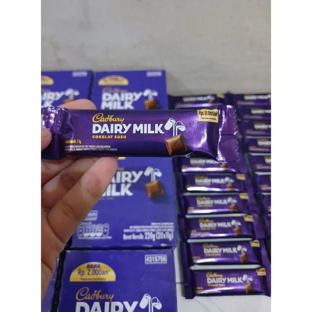 Diskon CADBURY DAIRY MILK COKELAT SUSU 11 GRAM CHOCOLATE COKLAT CHUNKS ECERAN 1 BOX ISI 20 PCS LEMBU