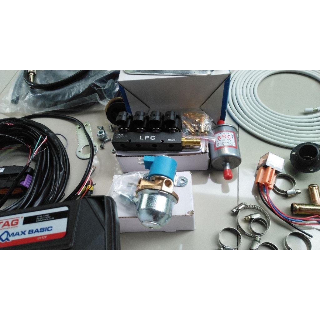 LPG KIT MULTIPOINT UNTUK MOBIL 4 SILINDER ECU AC STAG 300 QMAX-BASIC REDUCER TOMASETTO AT13