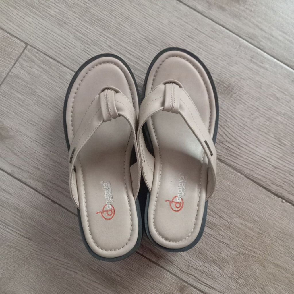 Donatello Slip On Wedges Sepatu Sandal Wanita (preloved) Uk.36