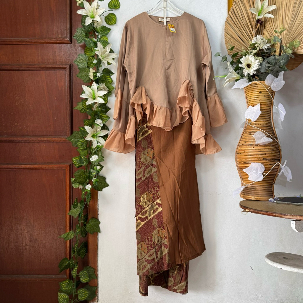 Set Blouse Ruffle Rok Lilit Batik