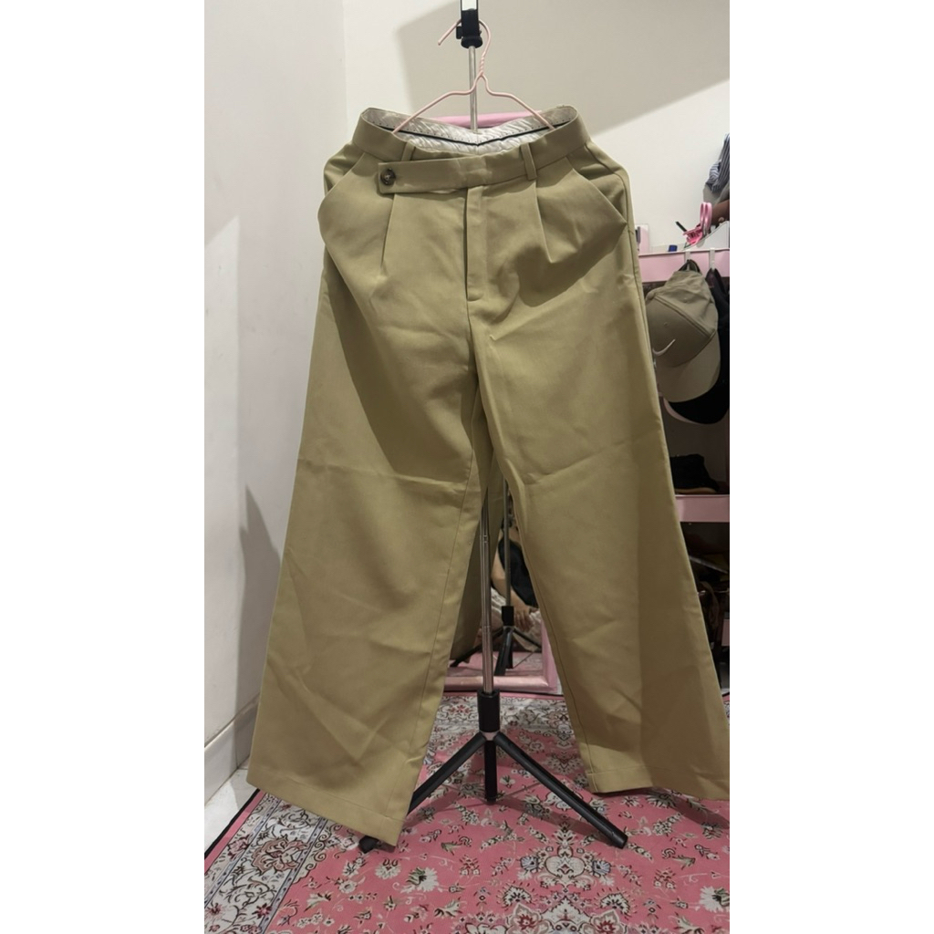 preloved 3mongkis pants