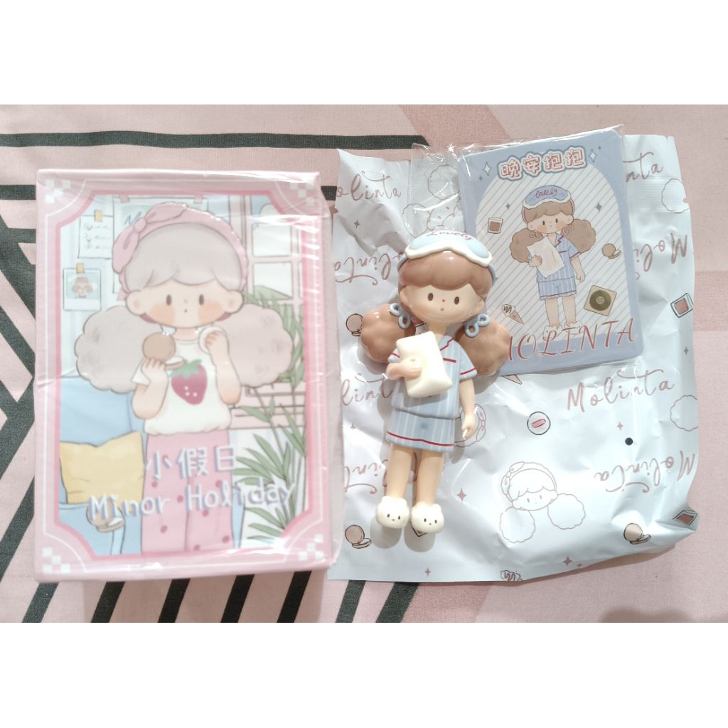 Molinta Minor Holiday - Good Night Hug