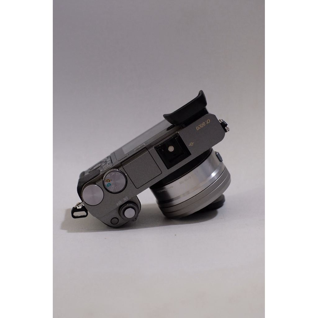 SONY A6000 kit 16-50mm Grey