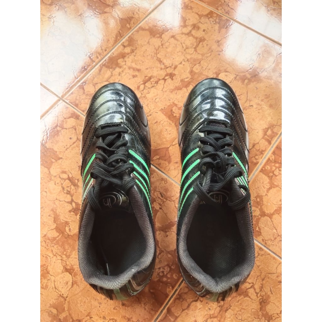 Sepatu Futsal Homy Ped