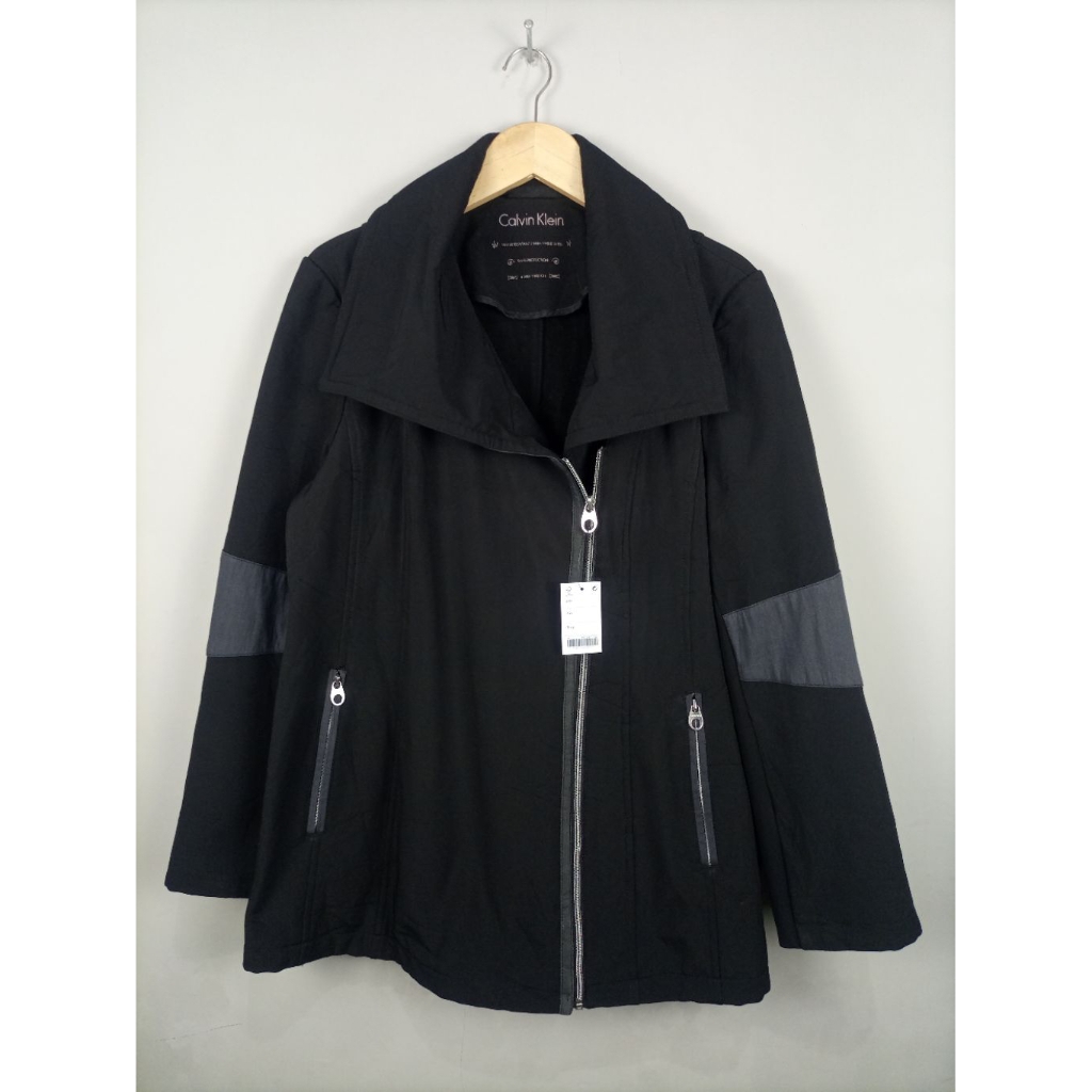 Calvin Klein Wanita Shoftshel Original_Jaket CK Hitam Abu_Like New_Size L