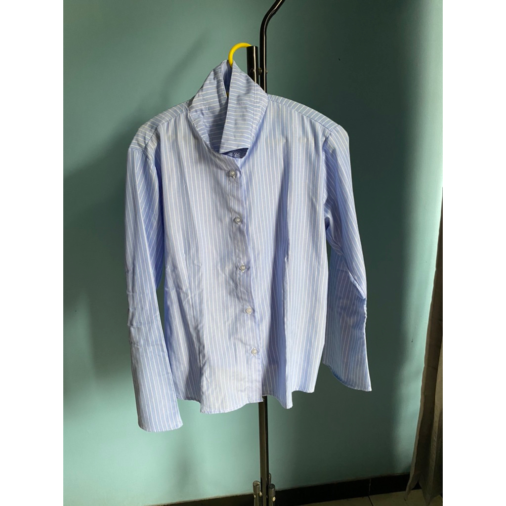 kemeja salur biru