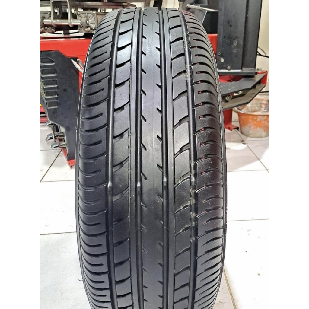Ban Mobil Copotan Merek Dunlop Ukuran 185/55 R16 RING 16 Second Tubles