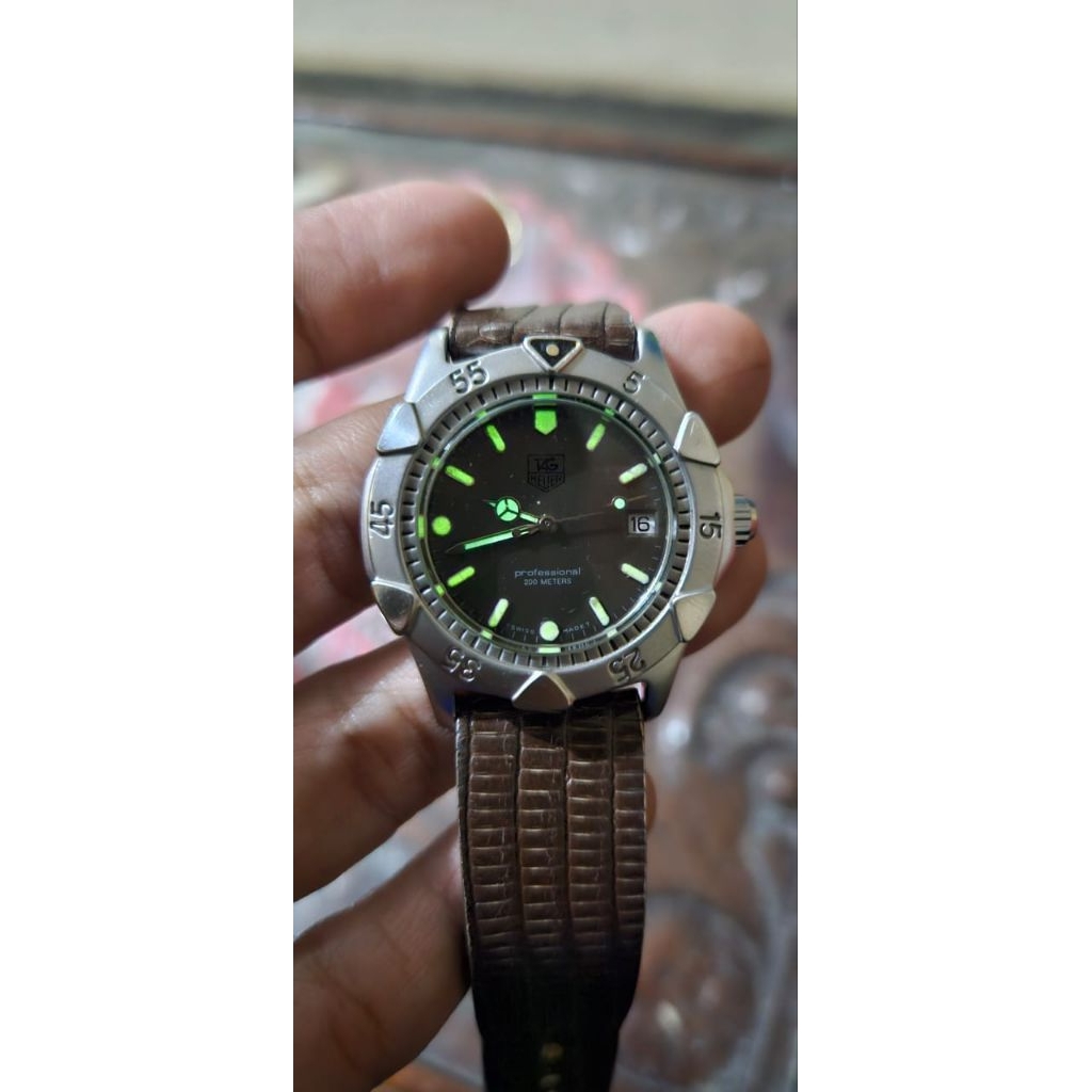 Jam Tangan Tag Heuer Profesional 200