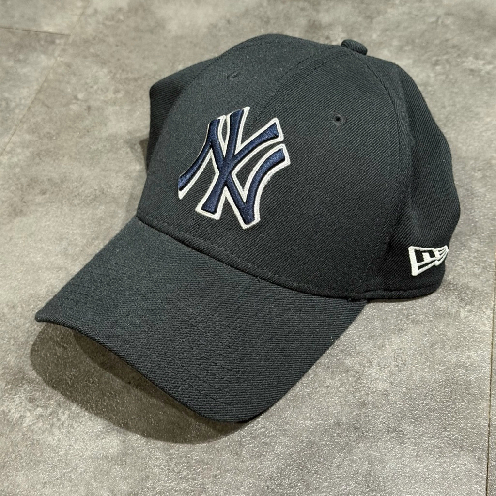 Top New Era 39thirty logo Yankees