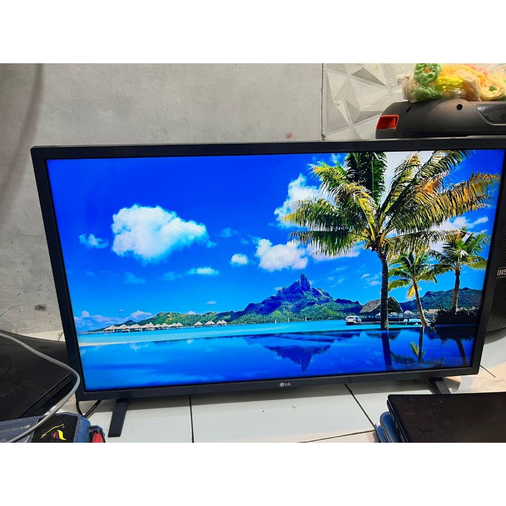 Tv 32inch LG 32LM6358PTB SMART TV   Normal tinggal pake udh ada kaki2 Udh smart tv bisa youtube+ntfl