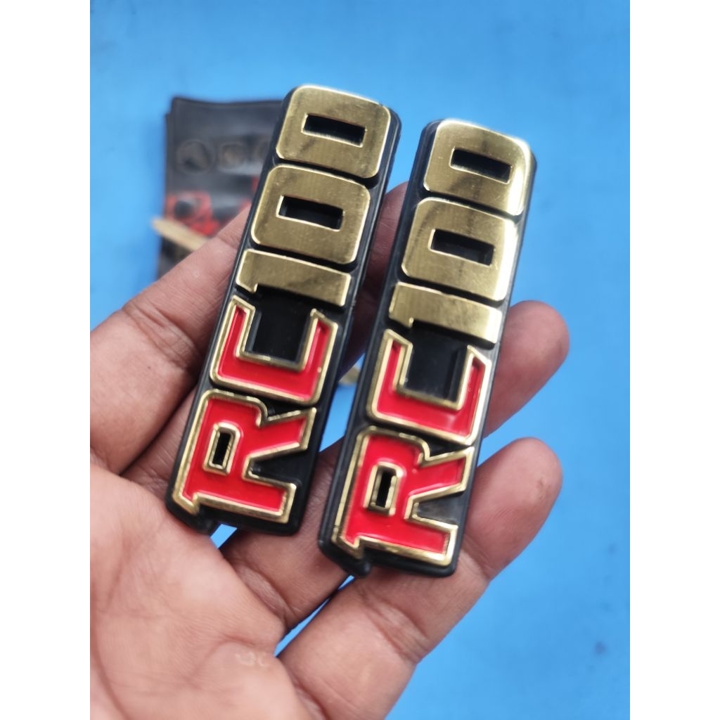 Emblem logo Bok aki Suzuki RC100