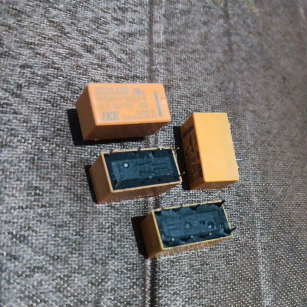 RELAY DC 12V & DC 24V KAKI 8