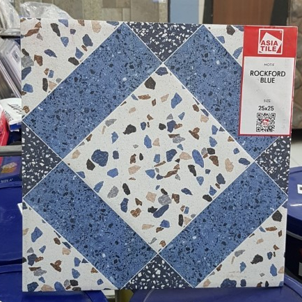 Keramik Lantai Kamar Mandi Matte Kasar Anti Slip Motif Terazo 25x25cm Rockford Series