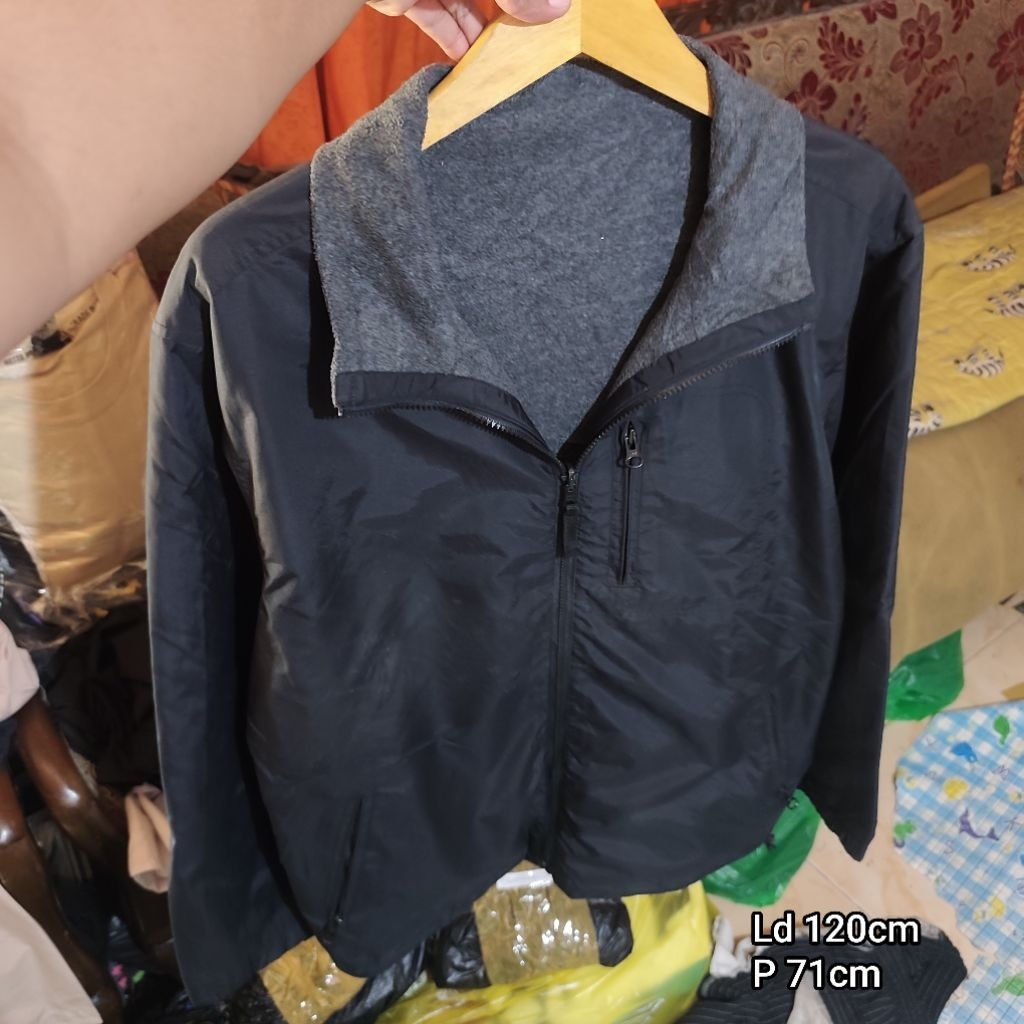 Jacket uniqlo bolak balik