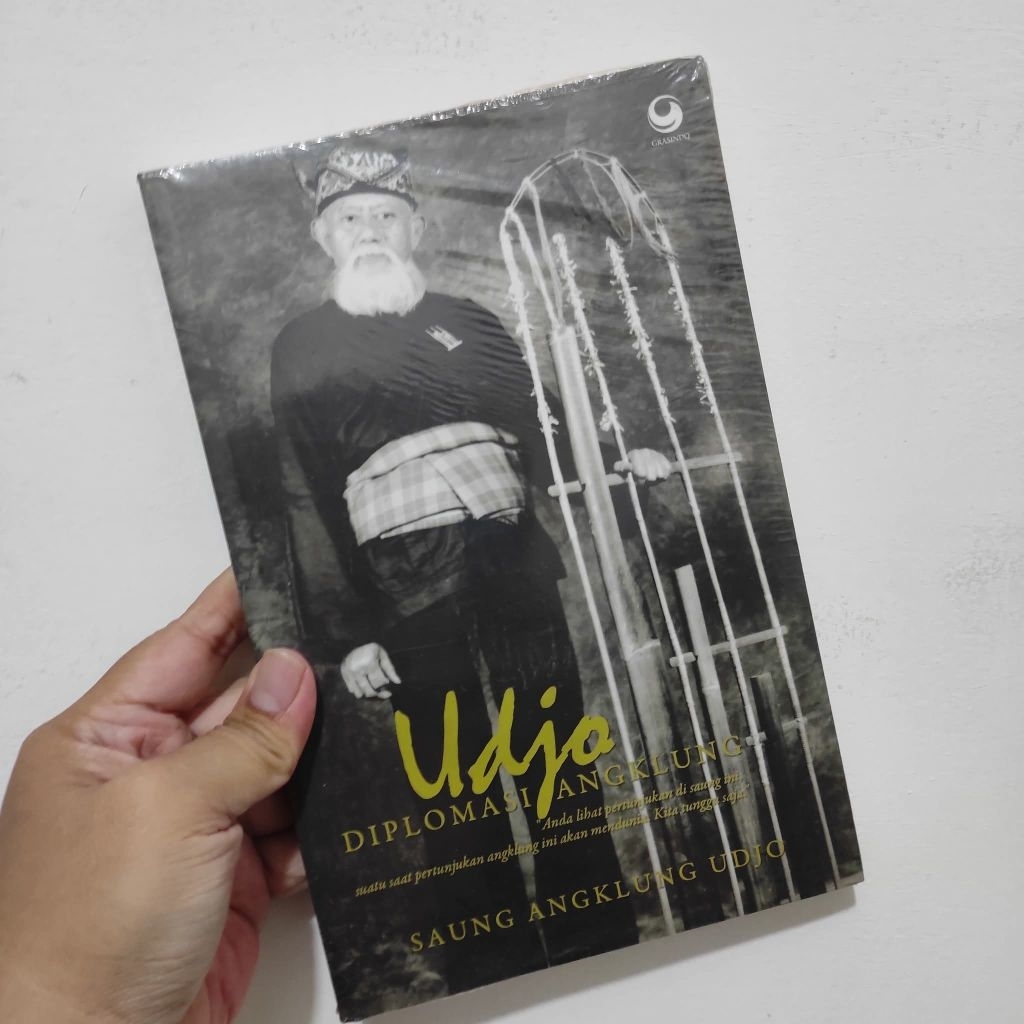 Buku Udjo Diplomasi Angklung (baru stock lama)
