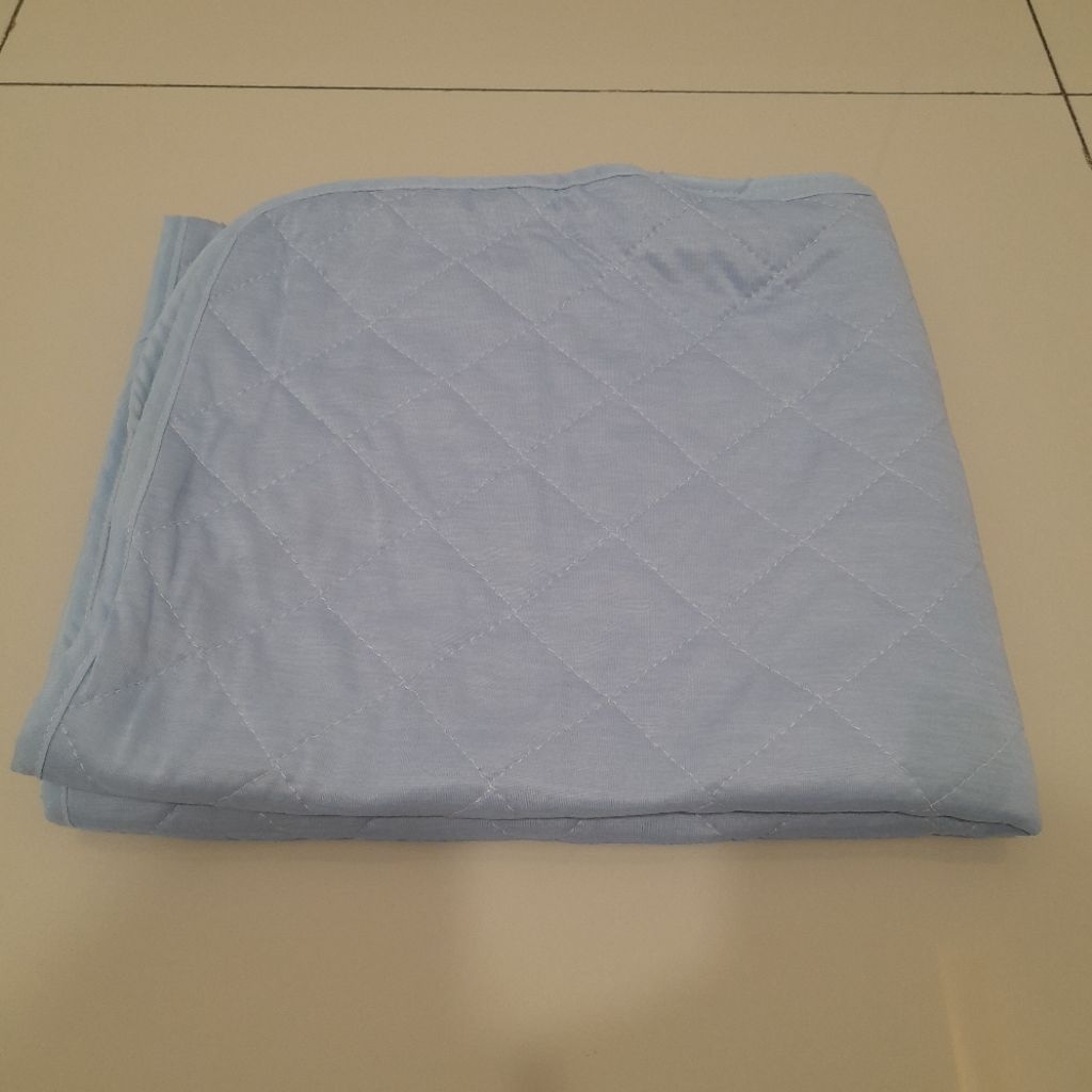 0781. Preloved Cooling Mattress Topper For Baby
