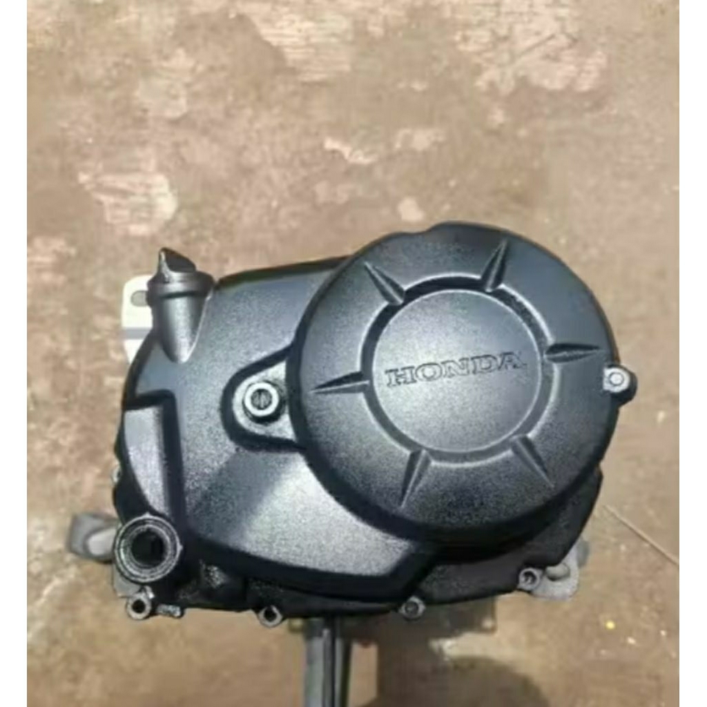 Block Mesin/Bak Kopling Bak Oli Kanan Honda Revo Absolute PNP Blade 110 Original Copotan Motor