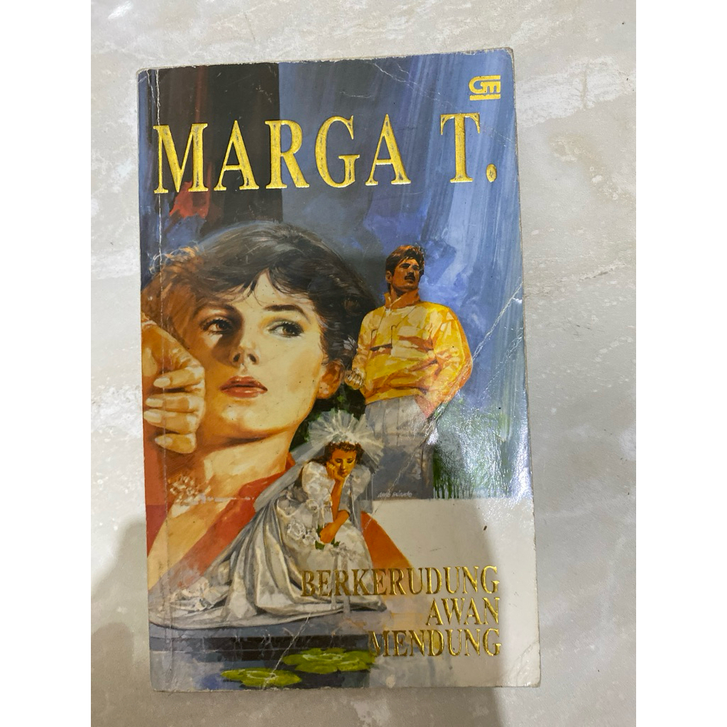 MARGA T BERKERUDUNG AWAN MENDUNG