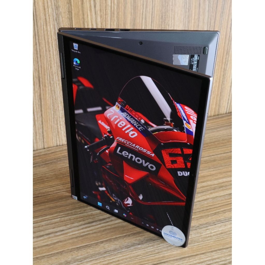 Lenovo ThinkPad X1 Yoga G6 i7GEN11 EVO vPRO RAM 32 SSD 512  FHD Resolution