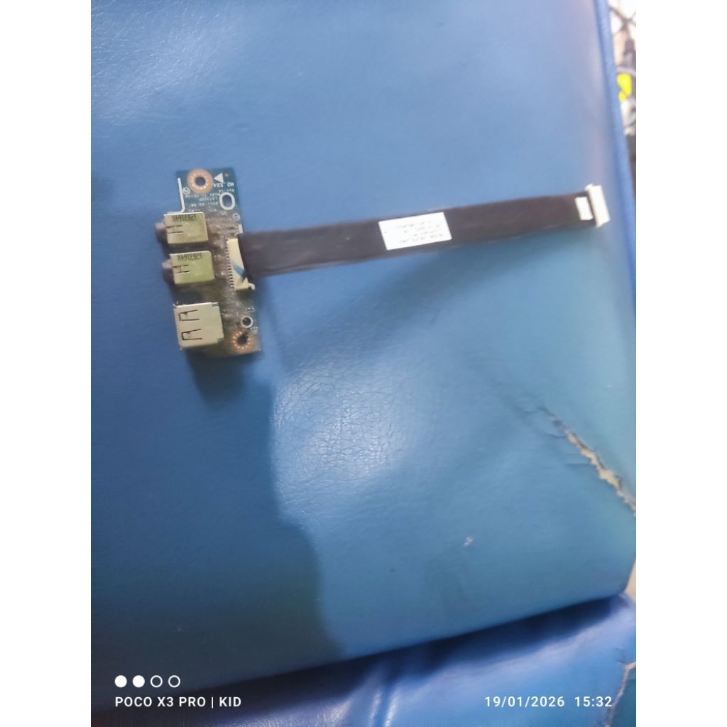 soket usb Laptop asus e2