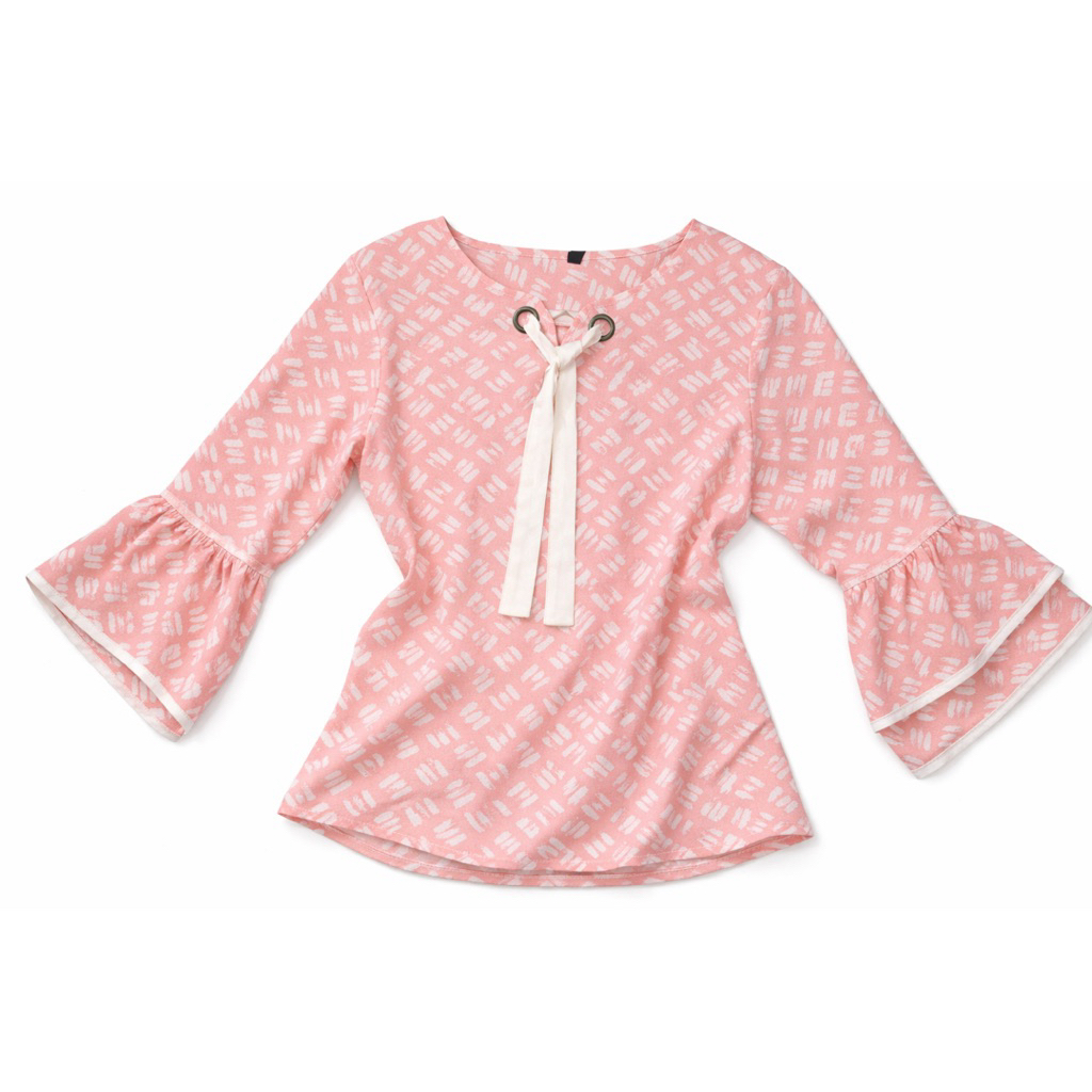 Preloved Like New Atasan Blouse Pink Motif Anti Kusut Tali Depan Merk Twinkle