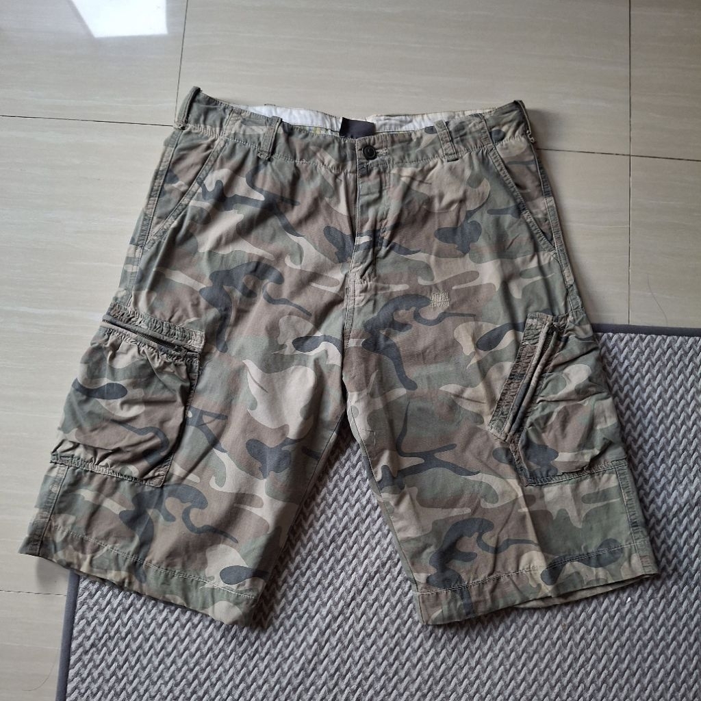 camo cargo short pants (preloved)