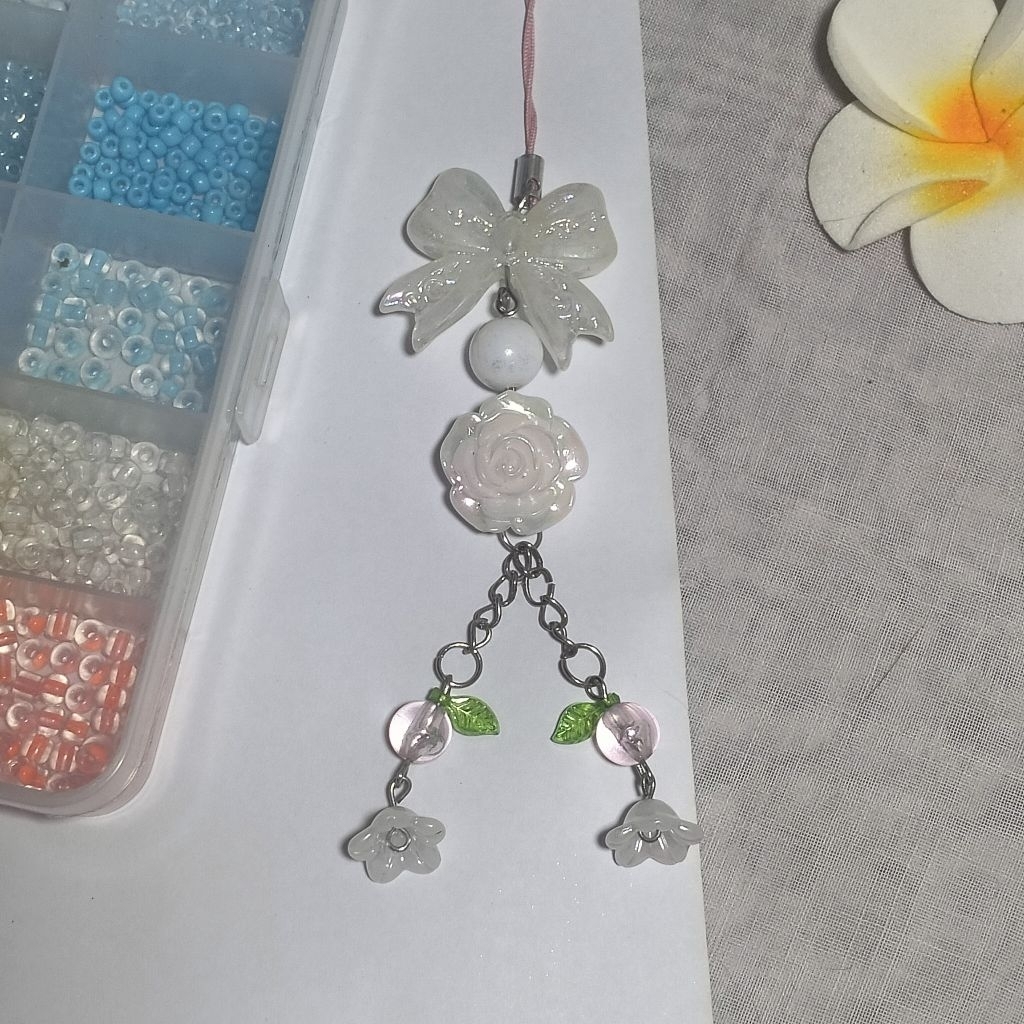 White strap phone | Korean style strap phone