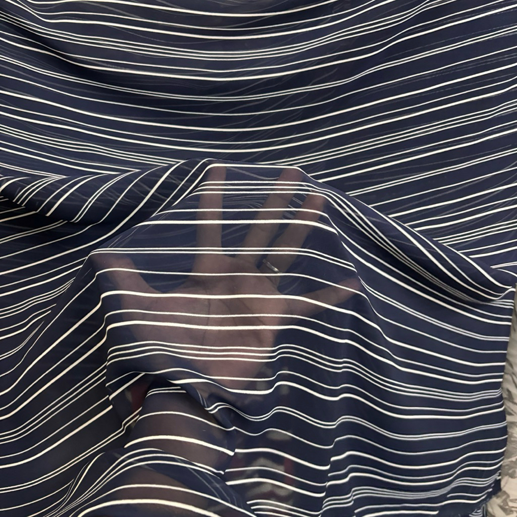 Kain Sifon Ceruty Motif Stripe Navy - Kain Meteran Lembut & Flowy Untuk Gamis, Dress, Hijab zk
