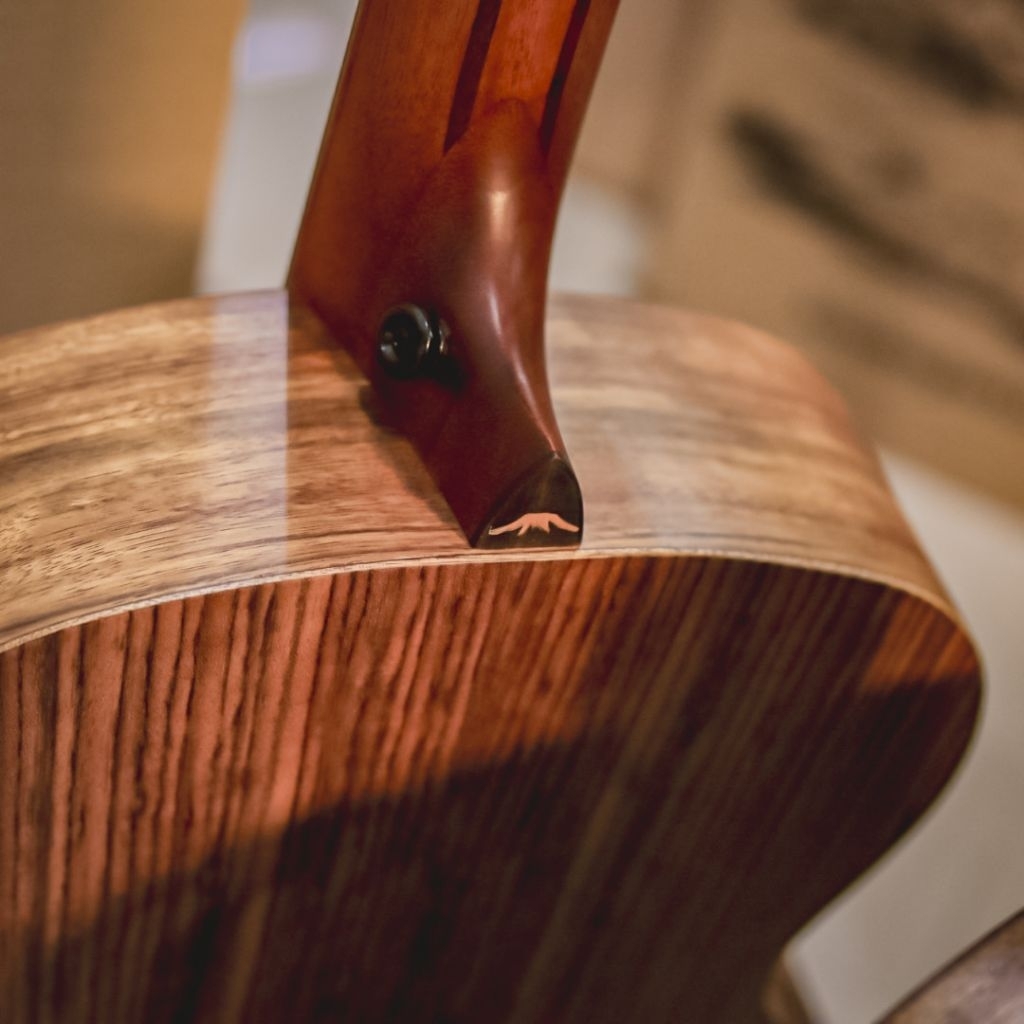 BERGARANSI Gitar Bromo BAT8MEBK - Top Solid Transkustik setting ceper paking kayu dan custom laser