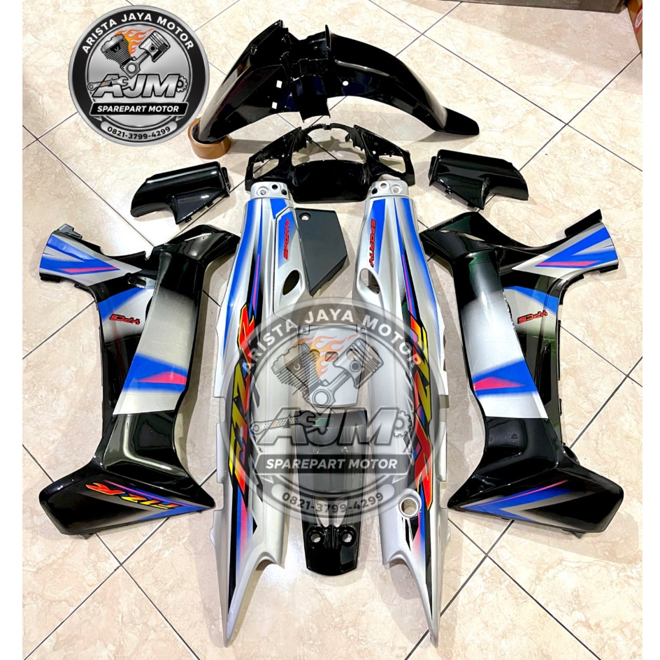 Body Fizr Full Set Cover Body Fizr Full Set warna hitam silver