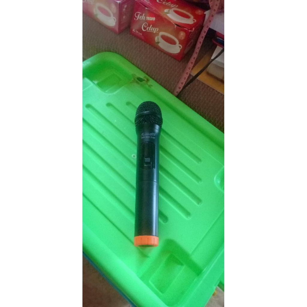 Mic wireless SLAUDIO WM-800DSP FREKUENSI 753.4MHz normal