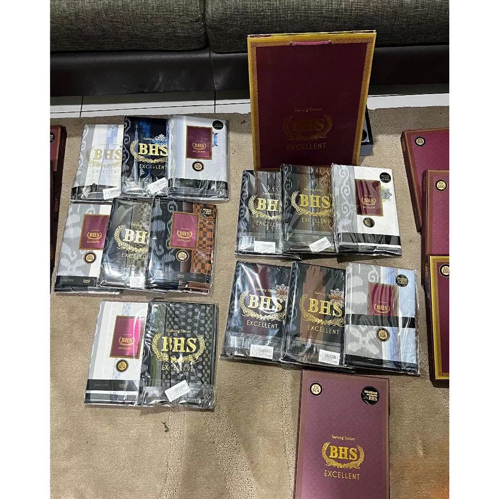 Sarung BHS Excellent Songket Motif Hitam Putih Gold