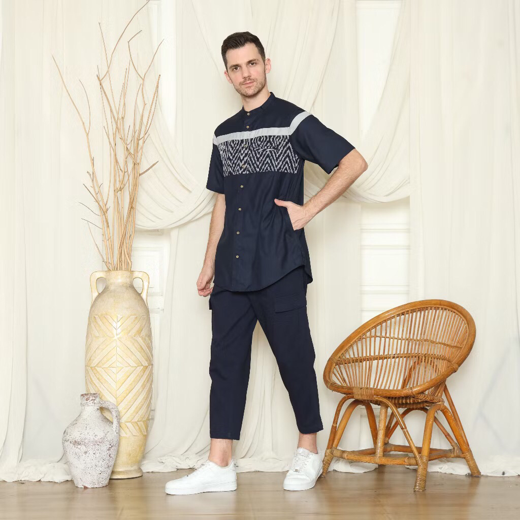 Baju Koko Fatih. Baju koko pria Lengan pendek Navy Abstrak