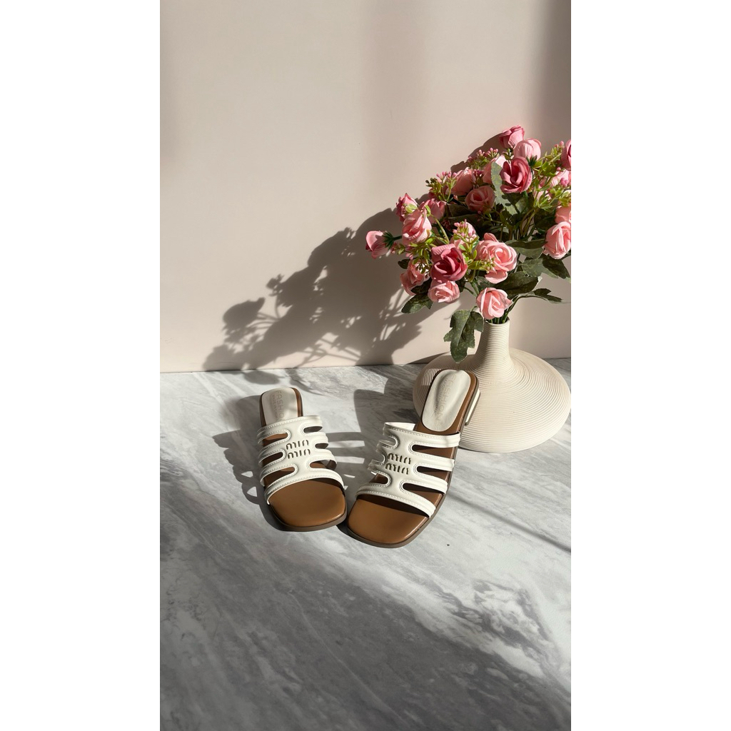 sandal wanita  hak 2,5cm