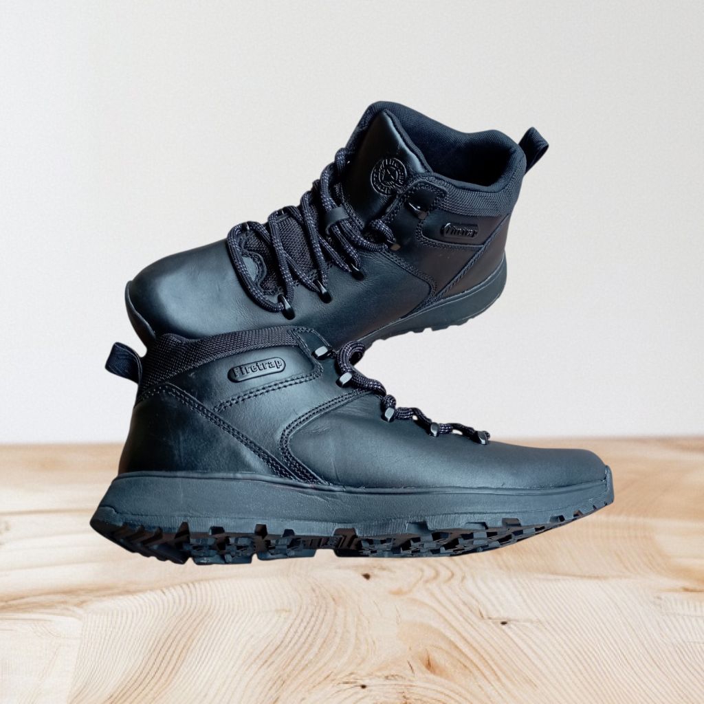 sepatu hiking sepatu gunung sepatu bot firetrap original