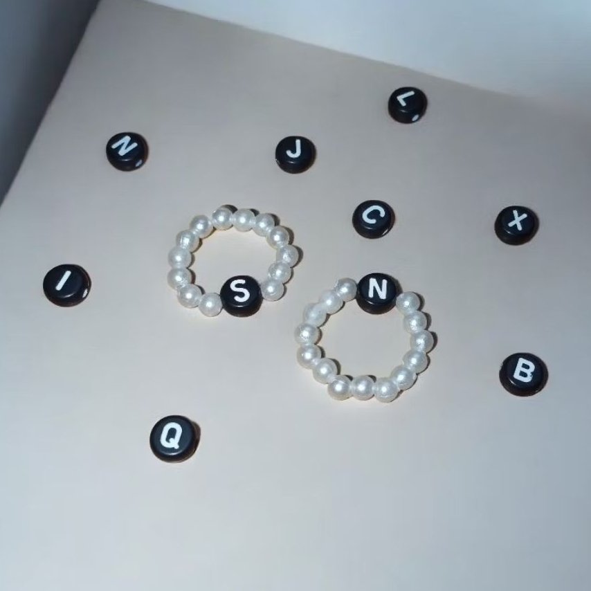 ( Beerrysaa ) Cincin huruf cincin manik huruf inisial nama ring aksesoris fashion wanita cincin mani