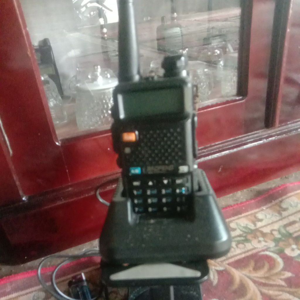 ht baofeng uv5r bekas