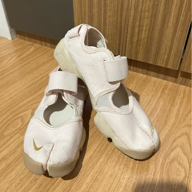 (Preloved) Nike Air Rift Soft Pink Size 42