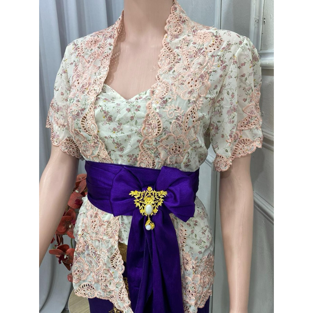 KEBAYA JADI SIFON BORDIR BUNGA LENGAN PENDEK