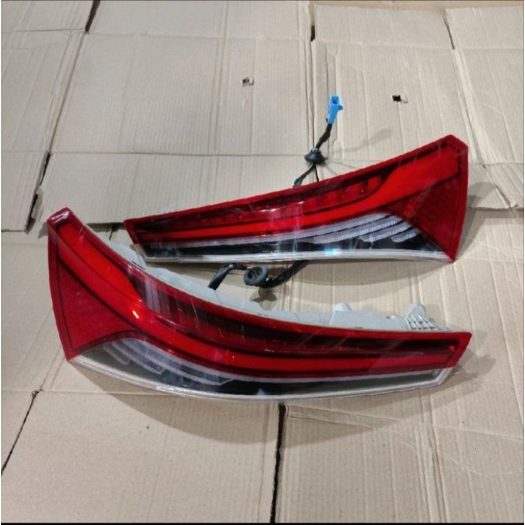 Stoplamp Lampu Belakang Wuling Almaz RS original