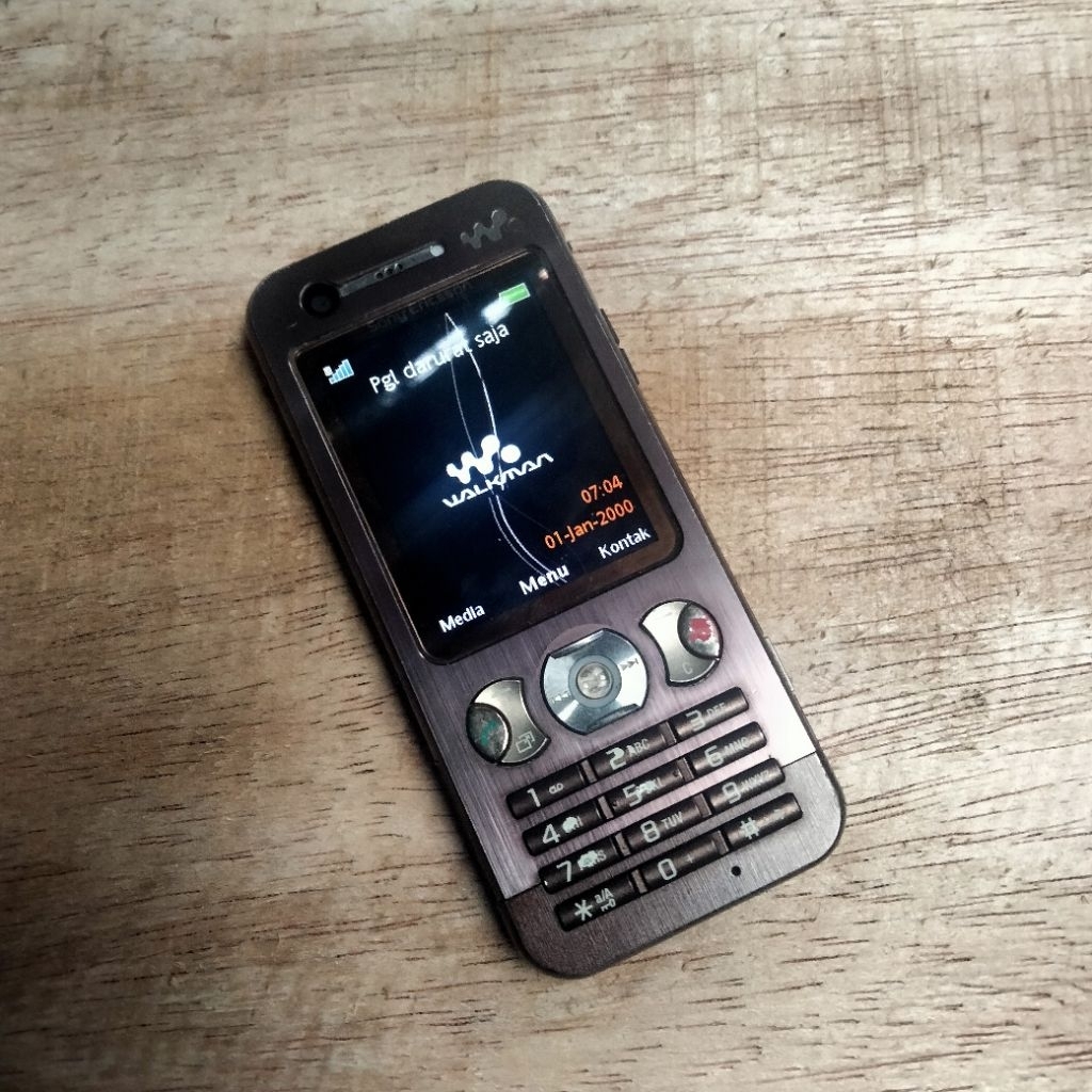 Hp jadul Sony Ericsson W890i W890