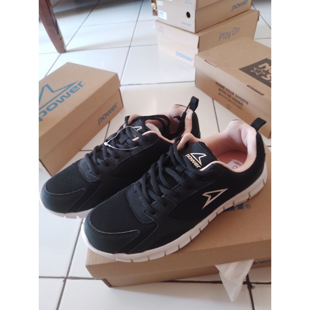 Sepatu Running Wanita Power By Bata
