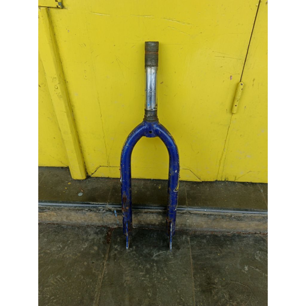 fork sepeda bmx 20 merk akisu second