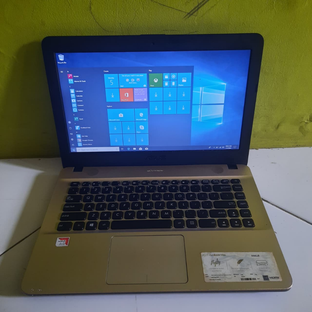 LAPTOP ASUS X441B AMD A9 9425 RAM 4GB HDD 500GB SECOND